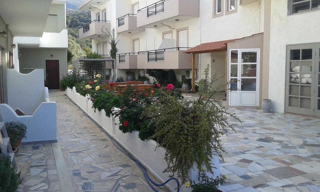 Pension Kyriakos Plakias Exteriör bild